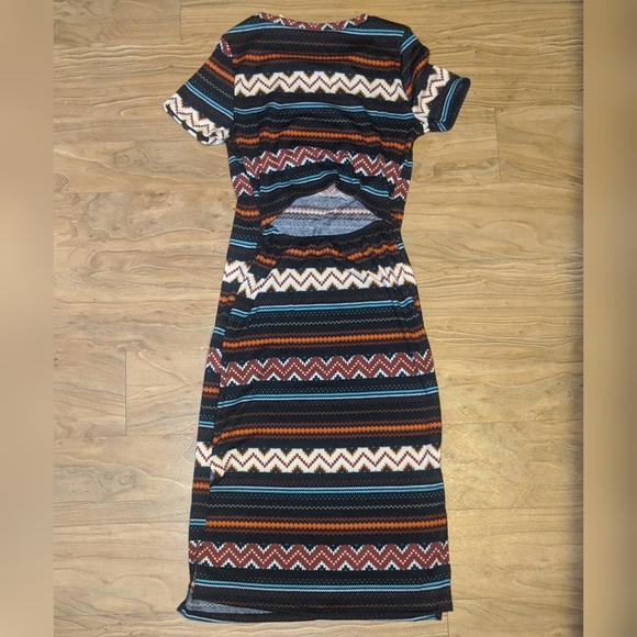 ee:some Open Back Short Sleeved MIDI DRESS Size Large - Picture 5 of 5